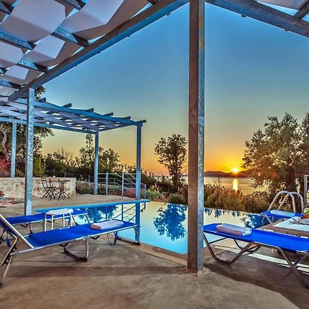 Zidanos Luxurious Sea Front Villa Marandokhórion Kültér fotó
